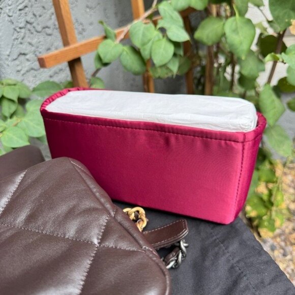 Chanel Medium 19 Shiny Lambskin Quilted Flap Crossbody - Picture 16 of 16